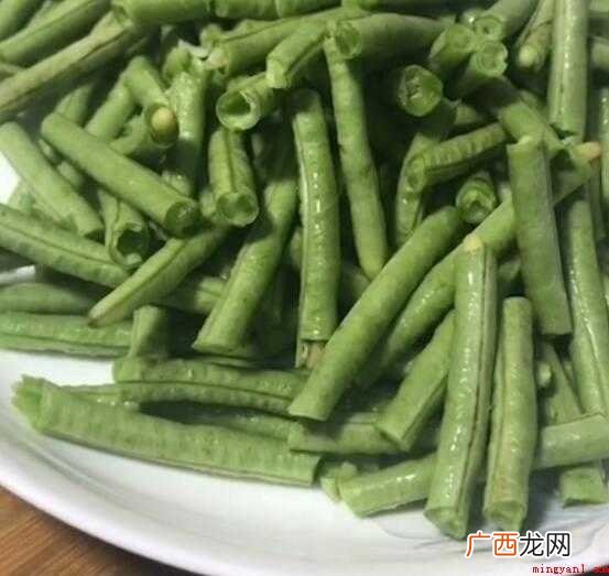 干煸豆角的做法,简单又好吃 干煸豆角怎么做好吃