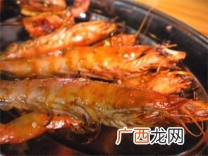 烧烤时虾怎么烧才好吃啊,烤大虾步骤？