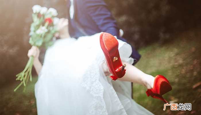 梦见逃离结婚对象是什么意思