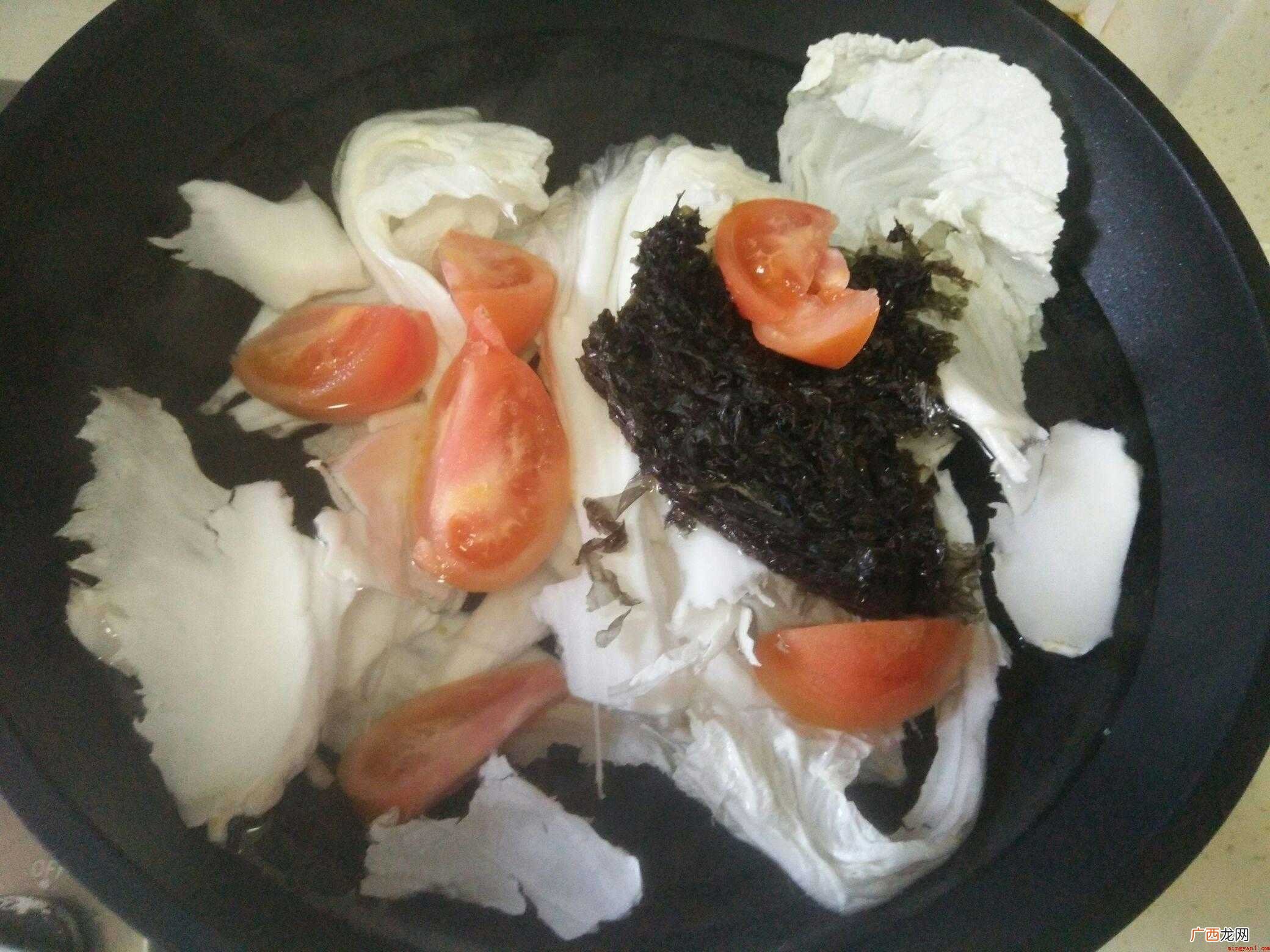 非常简单的东北热汤面条 最简单的东北热汤面条
