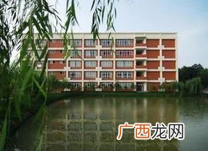 考四川传媒学院多少分,四川传媒学院属于几本？