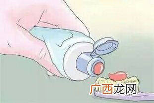 牙膏脱毛的正确方法是什么,耐克皮面小白鞋如何清洗？
