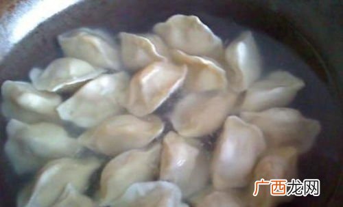 水饺要在开水里煮多长时间才熟,饺子开锅后一般还要煮多久？