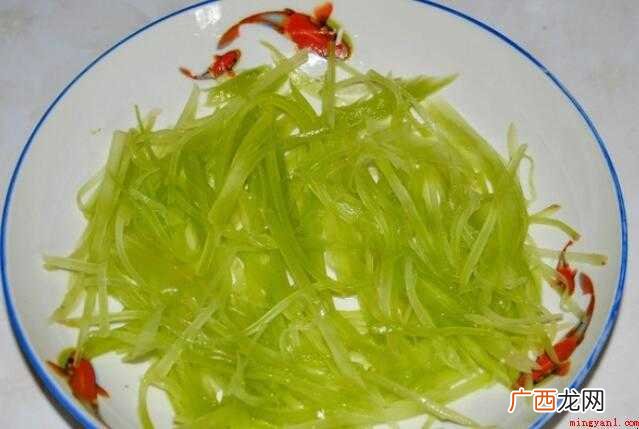 凉拌青椒皮蛋的流程是什么