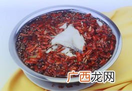 吃辣椒油的好处与坏处,炸辣椒油时，辣椒炸煳了可以吃吗？