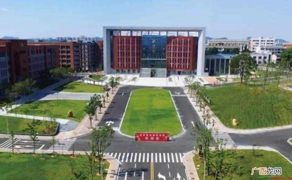 莱芜职业技术学院面积多大