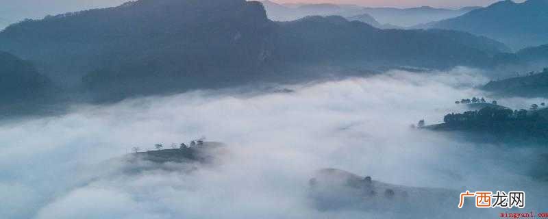 武夷山丰富的地貌类型是地质结构、流水侵蚀、重力崩塌等综合作用 武夷山是在哪里