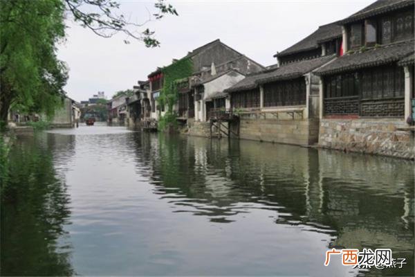 江南十大古镇有哪些,江南十大古镇排名,好玩的江南古镇有哪些？