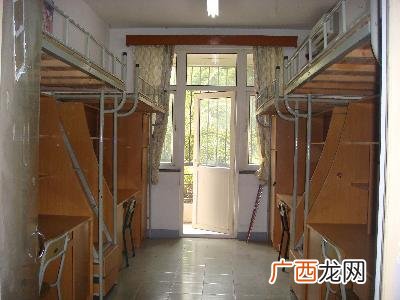 复旦大学的宿舍条件怎么样吖,复旦大学宿舍住宿条件本科生？