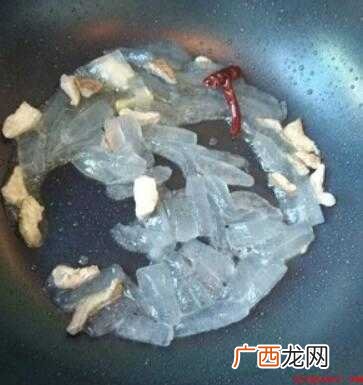 芦荟是治疗便秘的专用药 怎么炒芦荟