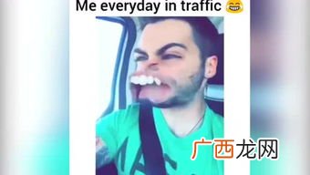 笑嘻嘻的同义词,笑眯眯的近义词是什么?