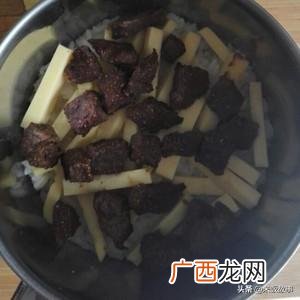 土耳其烤肉拌饭做法,求土耳其烤肉拌饭做法，做烧烤需要哪些调料？