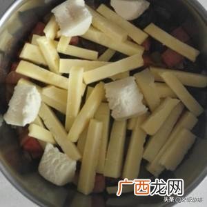 土耳其烤肉拌饭做法,求土耳其烤肉拌饭做法，做烧烤需要哪些调料？