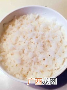 隔水蒸糯米饭的做法,高压锅蒸糯米饭要多久才能熟？
