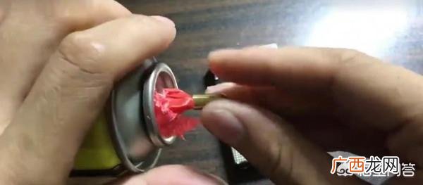 打火机充气方法,如何给Zippo打火机充气？