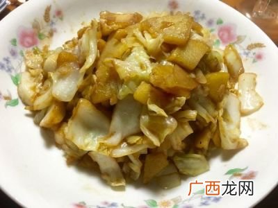 炒土豆片怎么炒好吃,炒土豆炒几分钟？