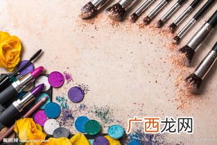洗化妆刷浸泡多久再洗,新买的化妆刷可以直接使用吗？
