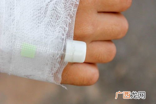怎么用胶水做假水,假水怎么做？