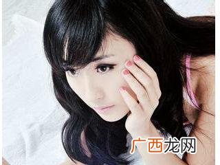 青丝如墨言如惑什么意思,青丝如墨言如惑,银发如雪心释怀什么意思?