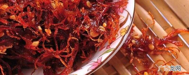 牛肉洗净,切块状;放进开水锅焯烫捞出洗净 牛外脊肉适合怎么吃