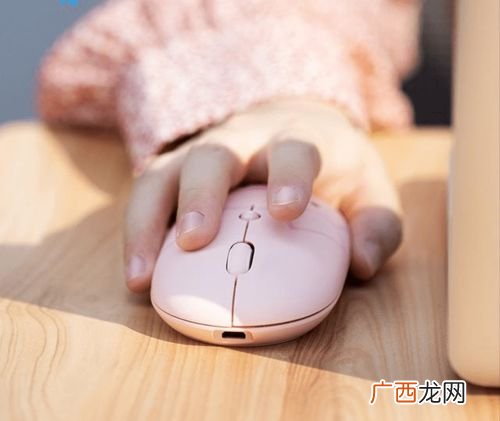 无线鼠标灯不亮没反应怎么解决,无线鼠标灯亮着但是动不了？