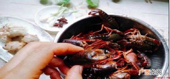 小龙虾怎么清洗 6个步骤让你轻松搞定 小龙虾怎么清洗