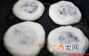 糯米粉,小麦面粉,豆沙,奶酪,椰蓉 糯米面豆沙饼怎样做