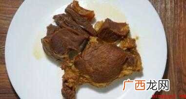牛羊肉卤出来会缩水,一斤肉可以切成小盘 卤牛肉的家常做法