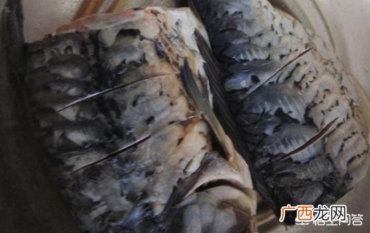 怎样做鲤鱼好吃又简单方便,如何炖鲤鱼好吃又简单？