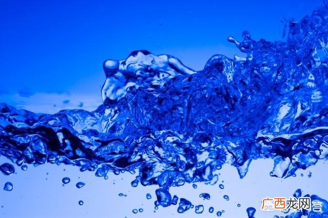 硅胶手机壳发黄用什么能洗白,手机透明壳变黄怎么把它变白？