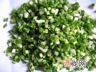 茄子没炒熟有毒吗,不熟的茄子会发硬吗？