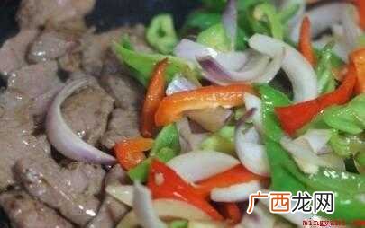 铁板洋葱牛肉,铁板培根花菜 铁板菜有哪些特色菜