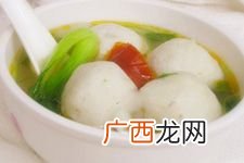 鱼丸怎么做最好吃,鱼肉丸子怎么做好吃家常做法？