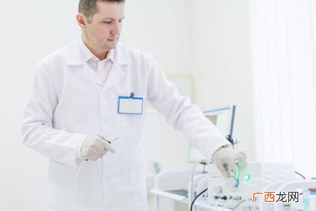 拉完屎擦出血怎么回事,上厕所屁股擦出血怎么回事?