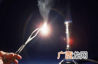 镁在空气中燃烧的现象,镁条在空气中燃烧主要产物是什么？氧化镁还是氮化镁？
