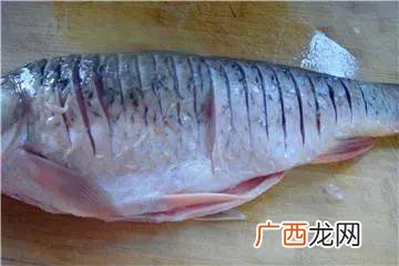 血糖高可以吃鱼吗,血糖高能吃鱼不？