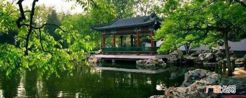 亭亭者,停也。人所停集也。 区分一下亭台楼阁舫榭的区别