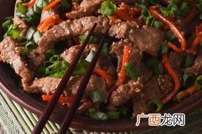 牛胸肉怎么做好吃,黄焖牛胸肉的做法？