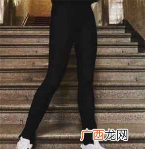 鲨鱼裤怎么搭配衣服,上身胖腿细可以穿鲨鱼裤吗？