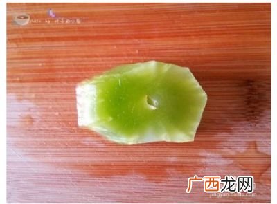 莴笋怎么切成菱形,莴笋怎么切成菱形？