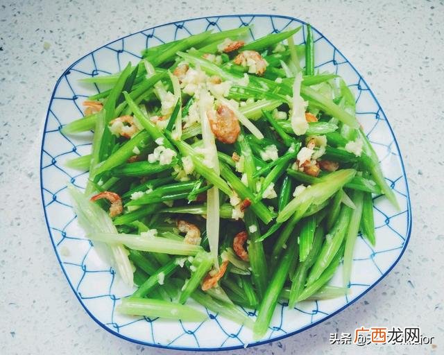 芹菜叶子可以吃吗,毛芹叶子能吃吗？