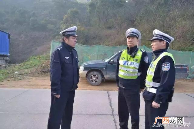 警察一个月多少钱工资,为什么说辅警工资每月发几千元工资？