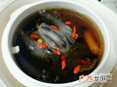 乌鸡汤搭配什么煲最好,乌鸡白鸽汤的做法？