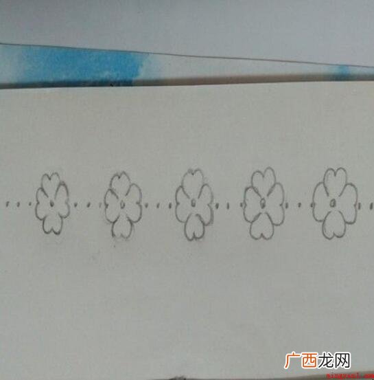 手抄报的花边怎么画的主要内容 手抄报的花边怎么画