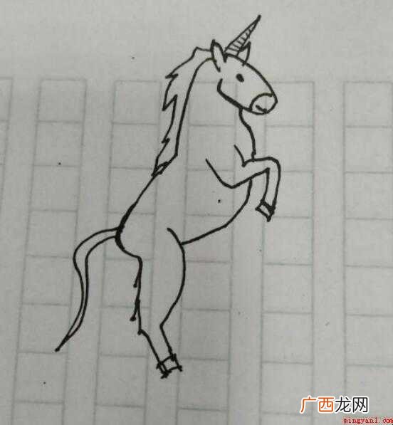 马的简笔画怎么画 画马站立的蹄子 马的简笔画怎么画