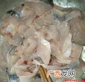 有关酸菜鲈鱼的做法是什么 酸菜鲈鱼的做法是什么