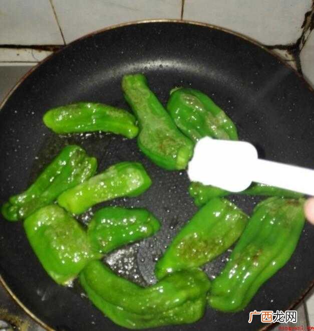 怎样做虎皮青椒_健康频道 怎样做虎皮青椒