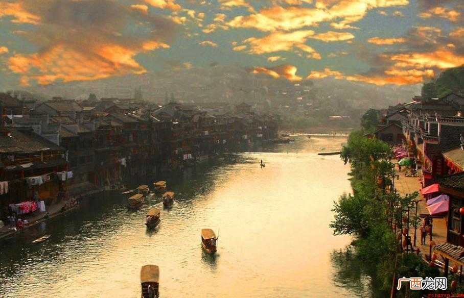湖南凤凰城什么时候建成 湖南凤凰城建立于什么时候