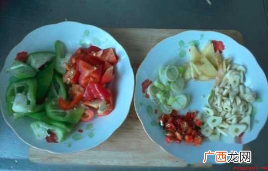 黄焖鸡米饭怎样做