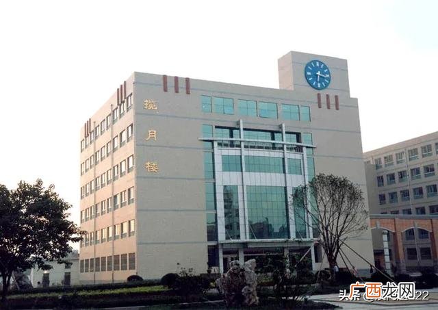 衡水中学在哪里,衡水中学是初中还是高中？